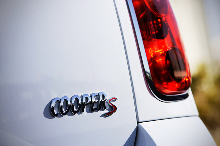 ミニクロスオーバー試乗 ミニの魅力は健在か？