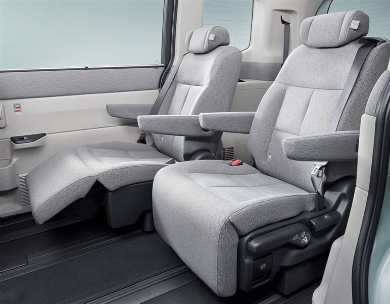 間もなく改良の「ステップワゴン」。「エアーEX」追加は朗報も内容はやや期待外れ？ ライバル追撃の鍵とは