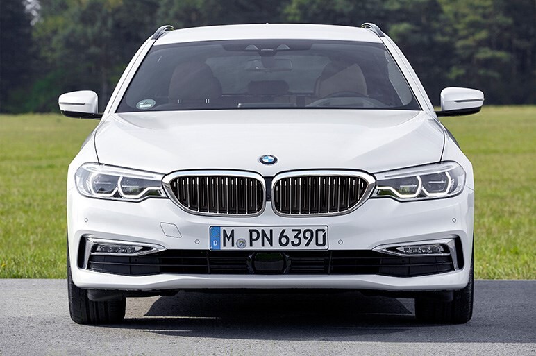 新型5シリーズツーリングは新世代ディーゼルで静粛性向上。ミニPHEVも試乗