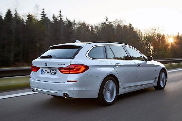 新型5シリーズツーリングは新世代ディーゼルで静粛性向上。ミニPHEVも試乗