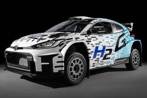 トヨタ 水素で走る「GRヤリス」披露 エコと走りを両立した最新ラリーカー