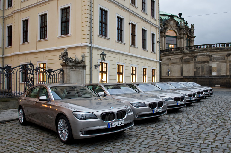 BMW・次期7シリーズに試乗。時代の先へ先へ