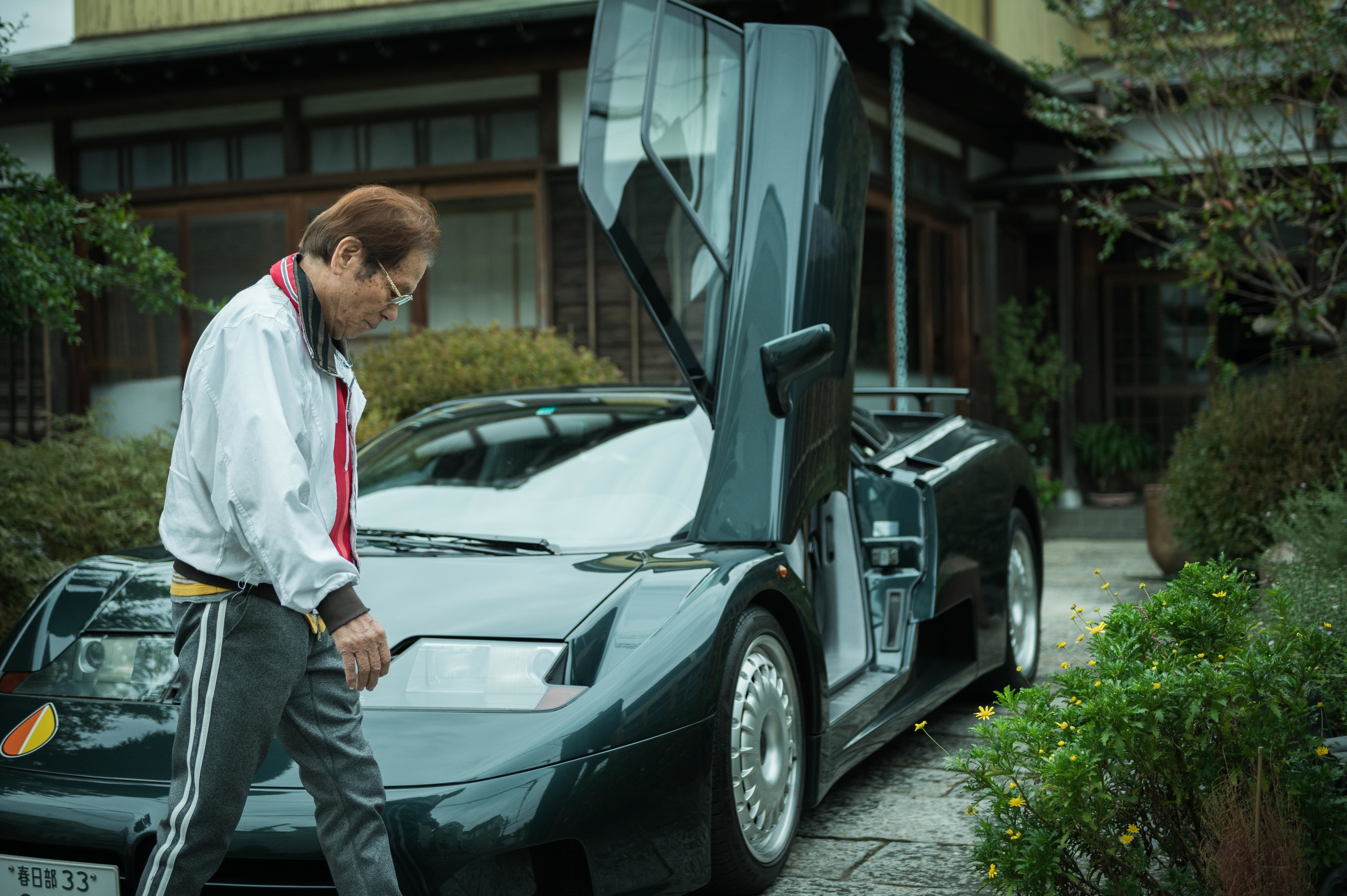 2桁ナンバー物語 Vol 1 春日部33のブガッティ Eb110 後編 Gq Japan 自動車情報サイト 新車 中古車 Carview