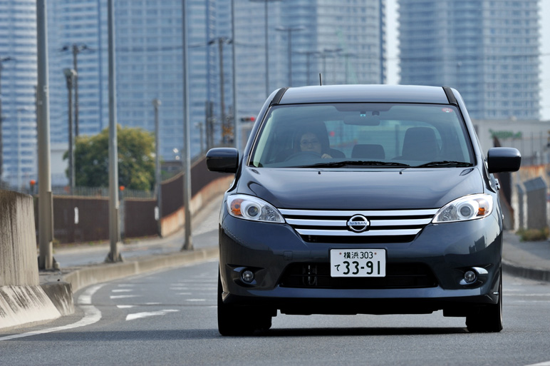 プレマシーOEM車に、日産の経営戦略をよむ!