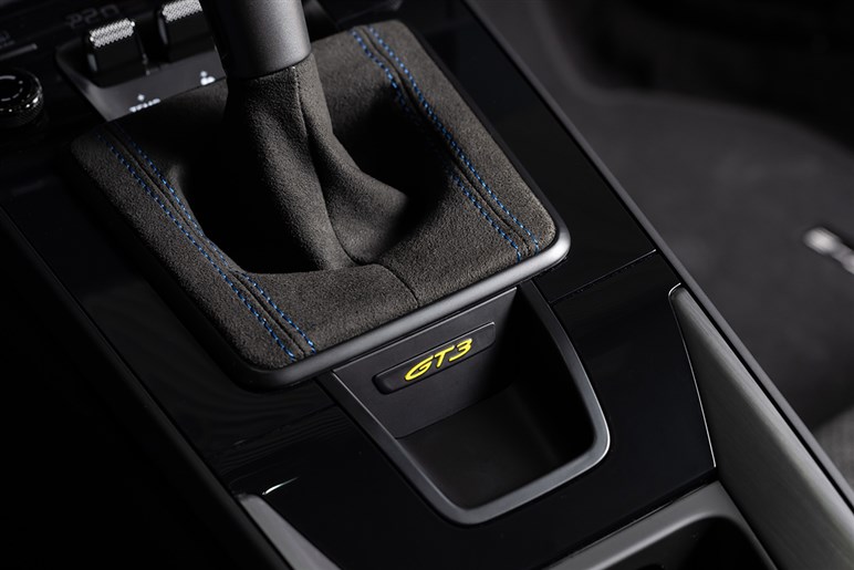 新型911 GT3を一足先に取材。スワンネック形状のウイングを採用した理由とは？