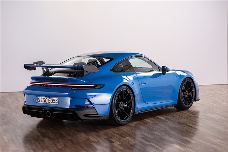 新型911 GT3を一足先に取材。スワンネック形状のウイングを採用した理由とは？