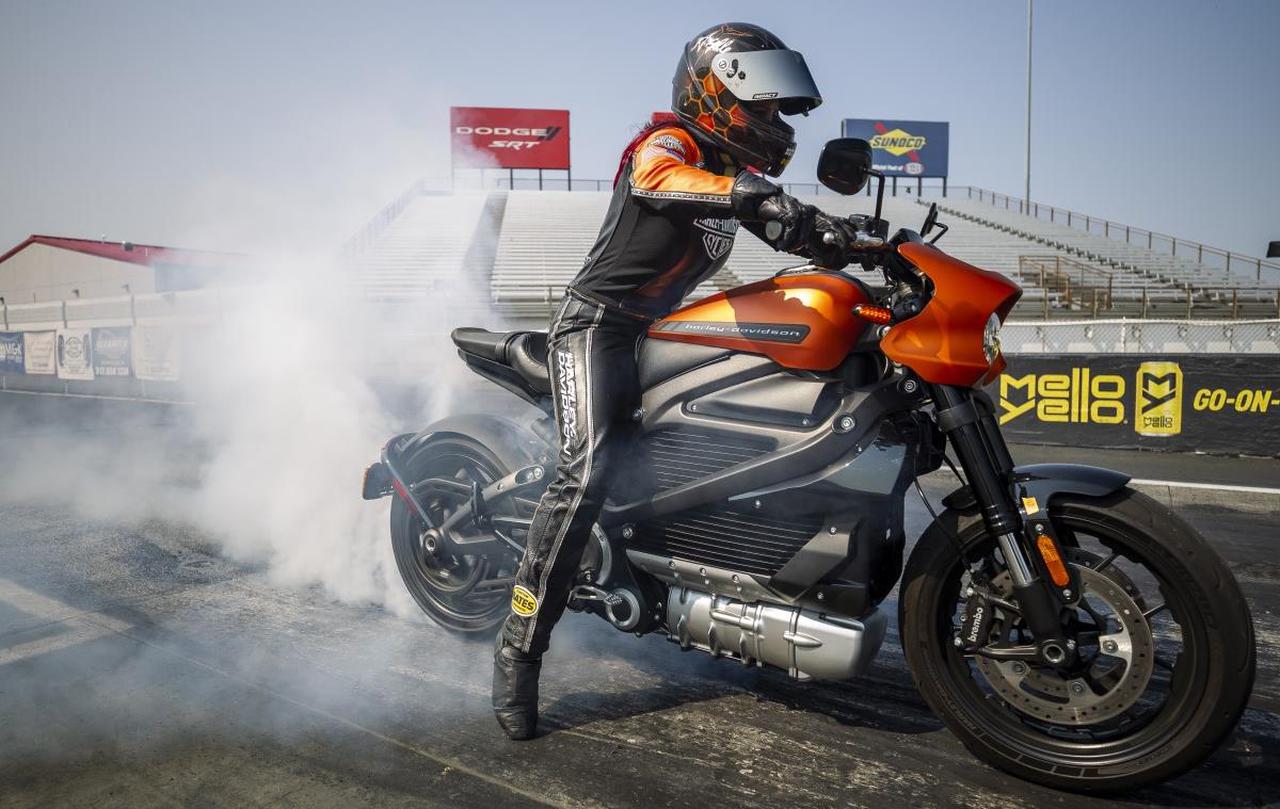 ハーレーダビッドソン ライブワイヤー が市販電動バイクの最速記録を樹立 Webオートバイ 自動車情報サイト 新車 中古車 Carview