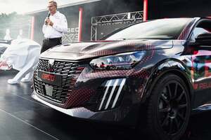 プジョー伝説のホットハッチ「GTi」の次世代モデルを国内初披露！ 名車205GTiに携わったエンジニアが開発中の「E-208GTi」とは？ 気になる日本導入は？