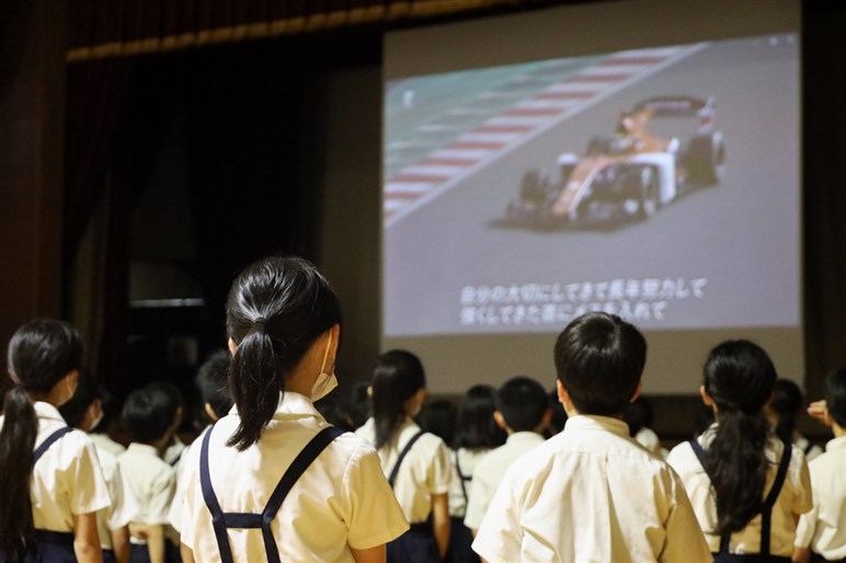 大怪我を乗り越え再び輝きを取り戻した元王者。山本尚貴と母校・作新学院との大切な絆