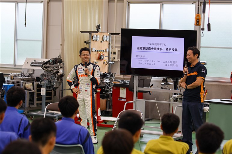 大怪我を乗り越え再び輝きを取り戻した元王者。山本尚貴と母校・作新学院との大切な絆