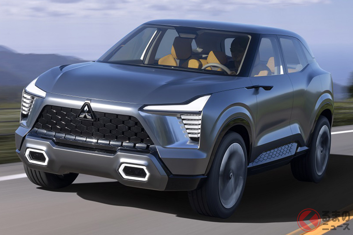 三菱が「新型コンパクトSUV」初公開！ 全長4.4m＆最低地上高222mmの“タフ顔SUV”に導入望む声！ 8月10日に尼で発表へ