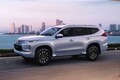 三菱が「新型コンパクトSUV」初公開！ 全長4.4m＆最低地上高222mmの“タフ顔SUV”に導入望む声！ 8月10日に尼で発表へ