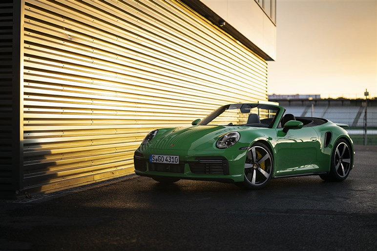 ポルシェ911ターボ試乗 Sモデルより約450万円安い 素の ターボは間違いなくお買い得 Carview の写真 14ページ目 自動車情報サイト 新車 中古車 Carview
