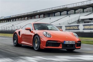 ポルシェ911ターボ試乗。Sモデルより約450万円安い“素の”ターボは間違いなくお買い得