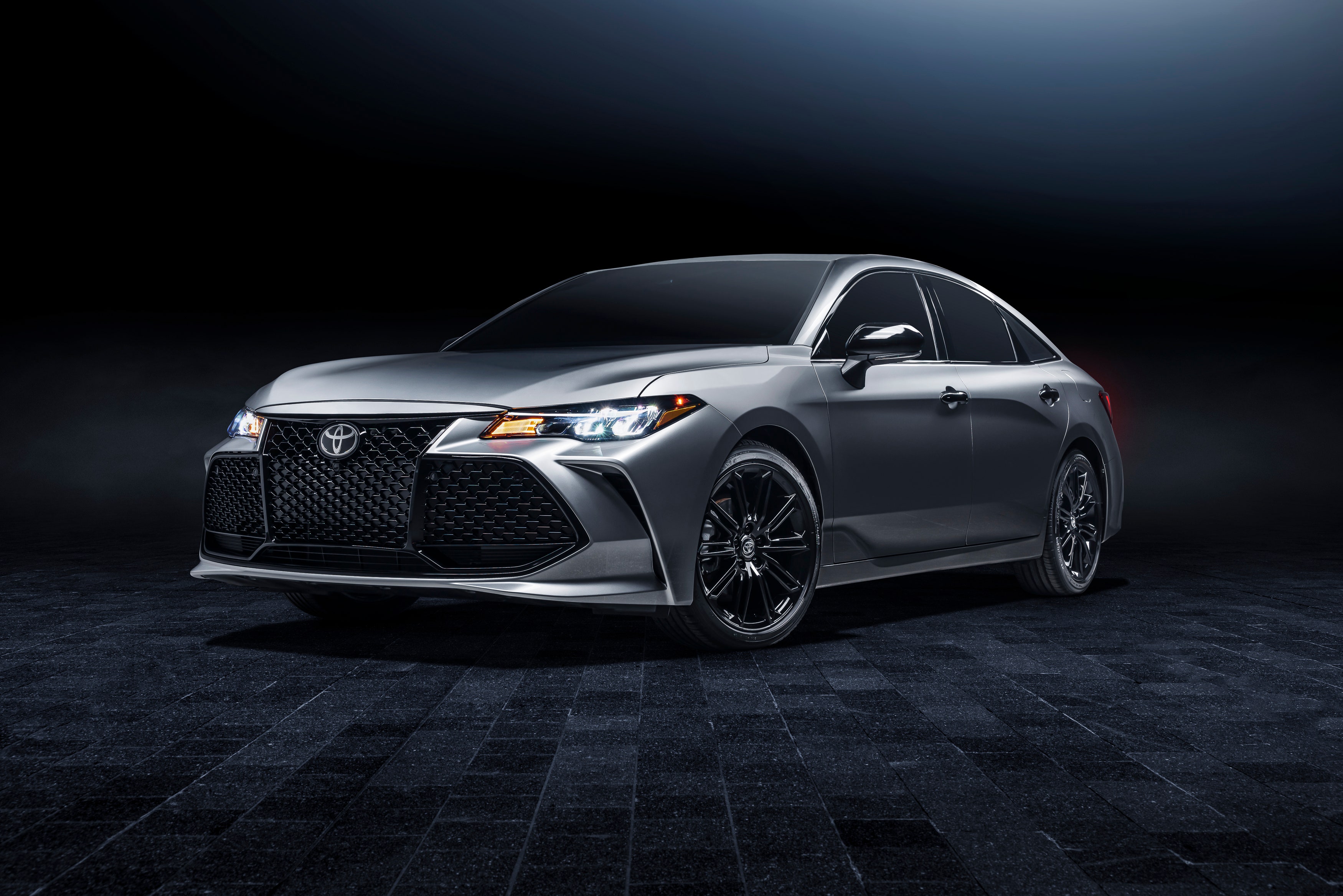 トヨタ アバロンがアップデート スポーティな Nightshade Edition も設定へ Gq Japan 自動車情報サイト 新車 中古車 Carview