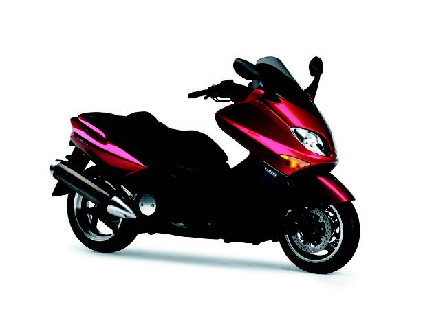 ビッグスクーターブーム真っ只中に登場した新感覚250ccスクーター Ps250 が登場 日本バイク100年史 Vol 086 04 05年 Webアルバム Webオートバイ 自動車情報サイト 新車 中古車 Carview