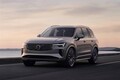 【ボルボが路線変更】で最上級「XC90」が最新版に。EVの「EX90」が不安ならコッチでしょ