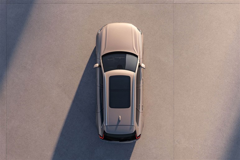 【ボルボが路線変更】で最上級「XC90」が最新版に。EVの「EX90」が不安ならコッチでしょ