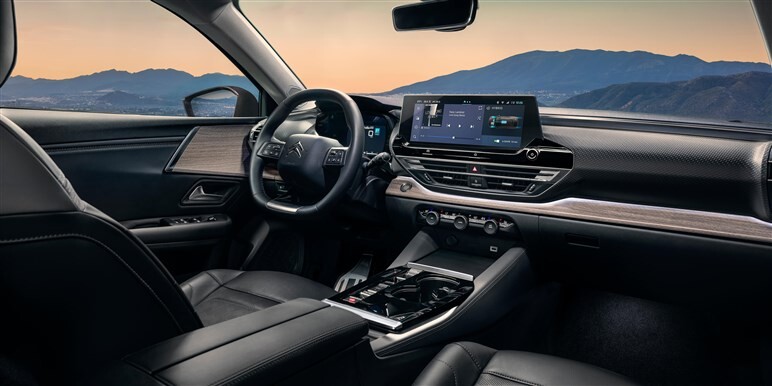 【飛ぶような乗り心地】シトロエン「C5 X」発表。セダン・ワゴン・SUVを融合した”魔法の絨毯”、10月1日発売