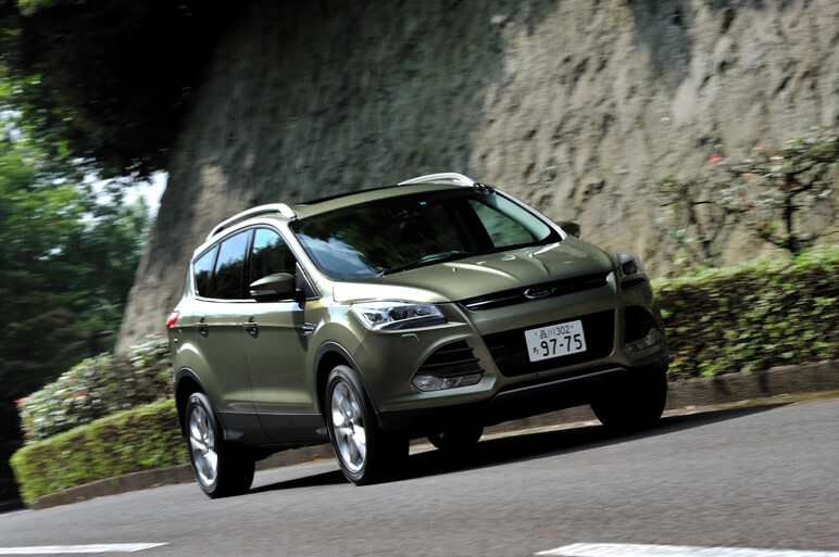 新型クーガ、日本初採用の1.6L エコブースト