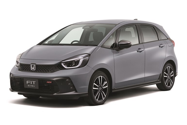 【軽自動車かコンパクトカーか問題】税金の差や性能の違いをチェックしてどちらがいいのか考えてみた