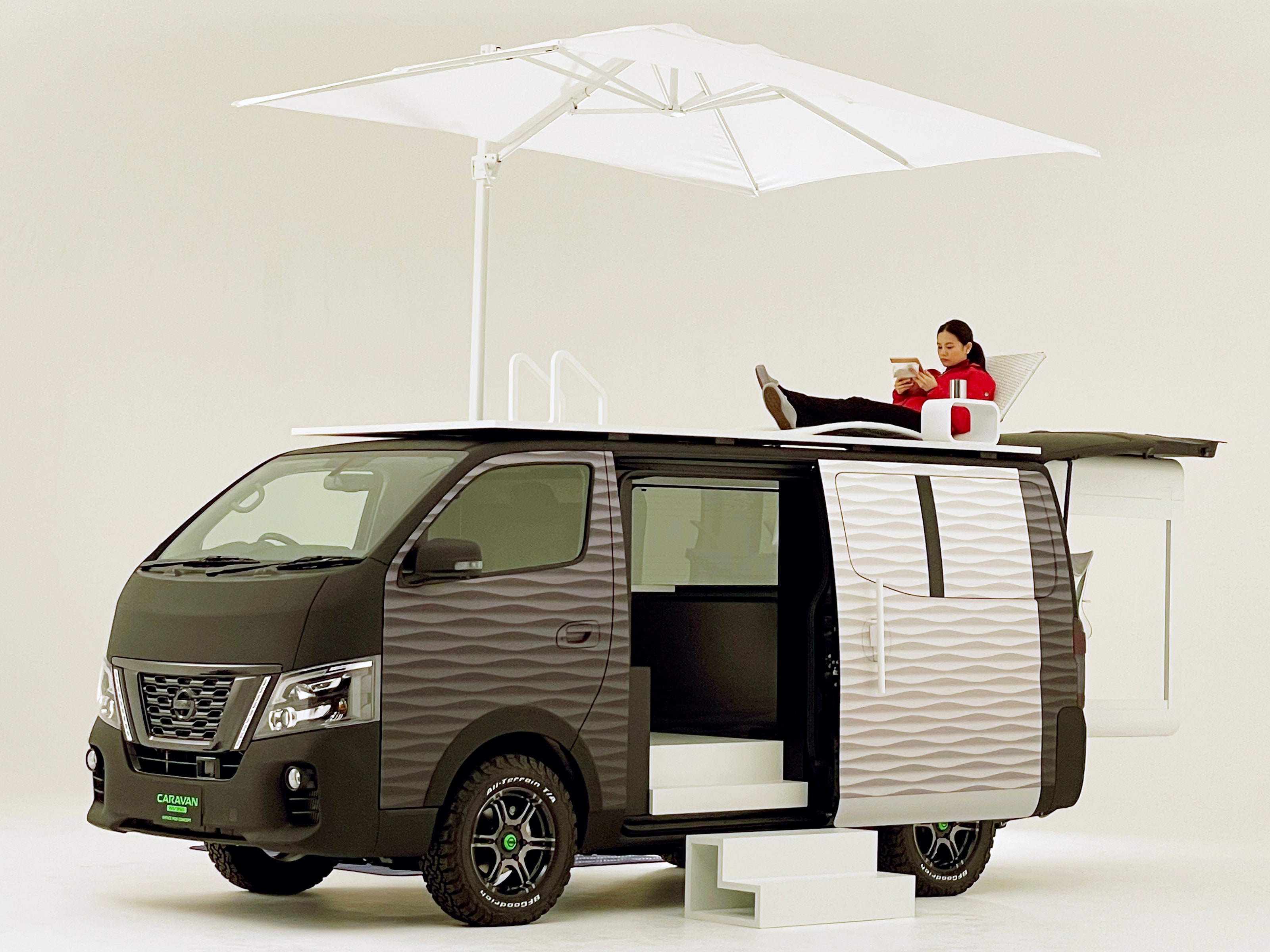 どこでもテレワーク 走るオフィス になるnv350キャラバン オフィスポッド コンセプト登場 Gq Japan 自動車情報サイト 新車 中古車 Carview