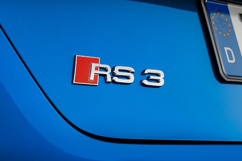 アウディ、RS3スポーツバックを発表　コンパクトボディに400psエンジン搭載