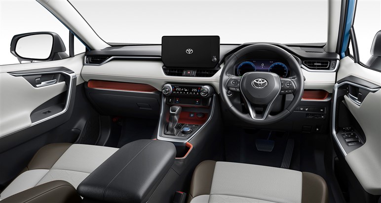 【販売店に聞いた】新型「RAV4」受注開始は25年末以降の予想。“早期受注停止”の可能性が低い理由とは