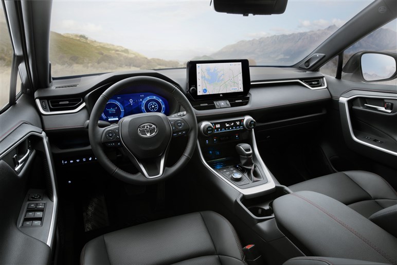 【販売店に聞いた】新型「RAV4」受注開始は25年末以降の予想。“早期受注停止”の可能性が低い理由とは