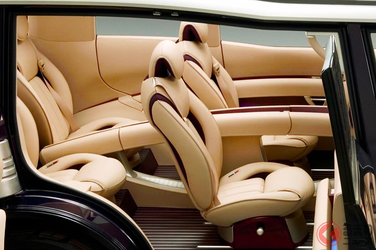 “6ドア6人乗り”の日産「高級SUVミニバン」がスゴかった！ 豪華インテリア×解放感あふれる斬新ドア採用！ カッコよくてユニークな「クラーザ」米国公開モデルとは！