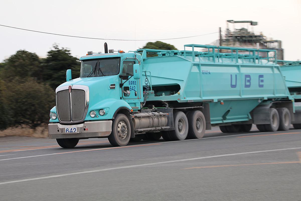 日本の四角いトラックとは違う なぜアメリカは ボンネット型 が主流なのか Web Cartop 自動車情報サイト 新車 中古車 Carview