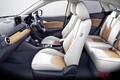 新車253万円！ マツダ「小さな高級車」が凄い！ 全長4.2m“ちょうどイイサイズ”×豪華「白＆ブラウンレザー」インテリアがサイコー！ 精悍ブラックがカッコいい「CX-3」とは