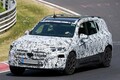 【中身は全面刷新】メルセデスベンツの人気SUV「GLB」新型は“カクカクボディ”維持で年内登場か