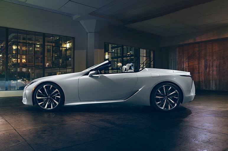 流麗さ100％増し？レクサスがデトロイトショーでLCコンバーチブルコンセプトを世界初公開