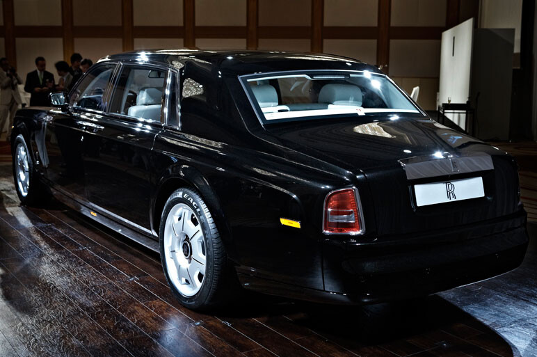 超高級車市場の牽引役 ロールス・ロイス撮下し!