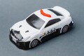 ハッピーセットに「日産 GT-R」の変形ロボが登場！ トミカ発のヒーロー『ジョブレイバー』コラボのおもちゃを一挙紹介【クルマとホビー】