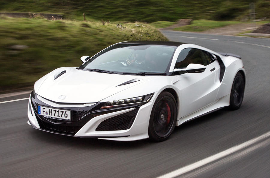 2022年版 最高のスーパースポーツカー トップ10 魅惑的なドライビング ...