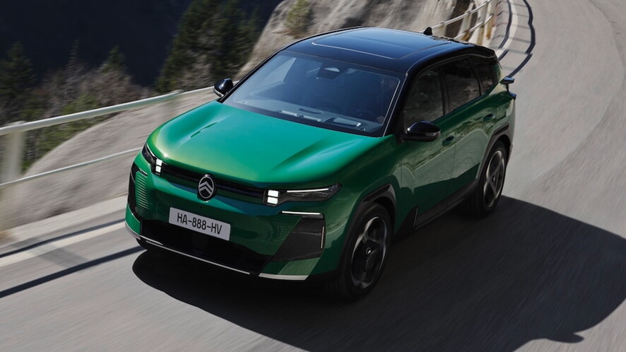 シトロエンが完璧なファミリーカーを開発　新型「シトロエン C5 エアクロス」に関するすべての情報！