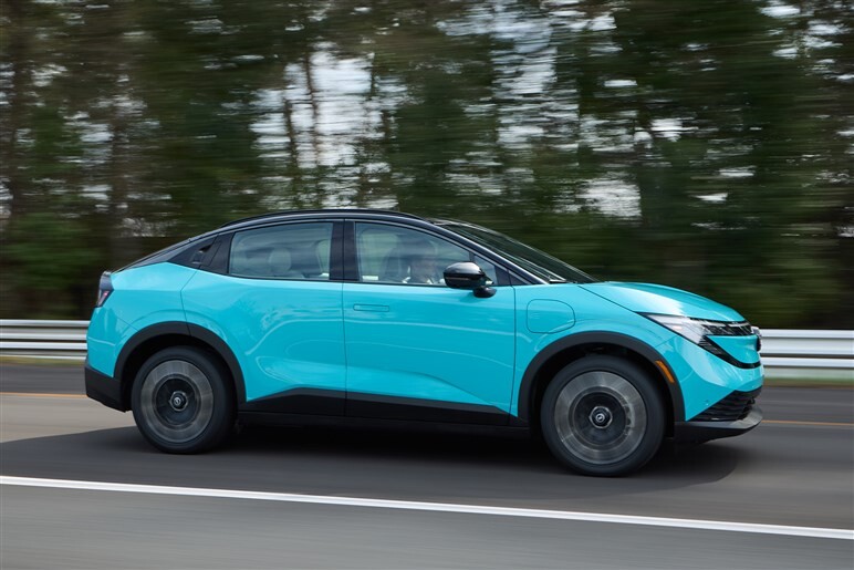 【世界も注目】EVの元祖「リーフ」の新型が世界発表される。みなぎる先進感で日本人の“BEV嫌い”を変えられるか？