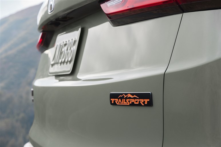 ほぼノーマルのまま激坂へ！ 水素仕様ホンダCR-V、パイクスピーク・ヒルクライム参戦