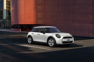 【37万円安！】ミニ・クーパー & 5ドアに厳選装備で身近な価格の『Cセレクト』登場