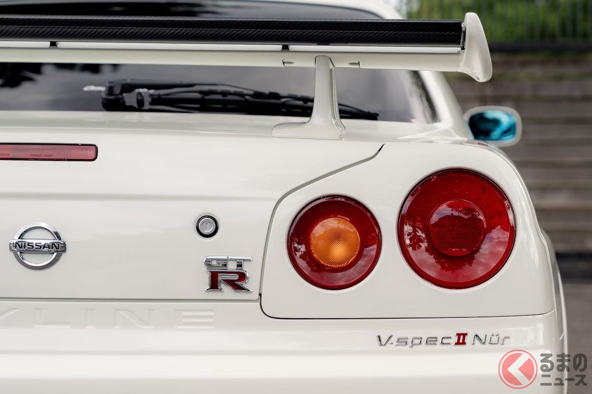 【激レア】ニッサン・R35 GT-R ハンカチ　非売品　nismoスカイライン ☆特価品 R35 NISSAN GT-R NISMO Special edition 2022 バイブ
