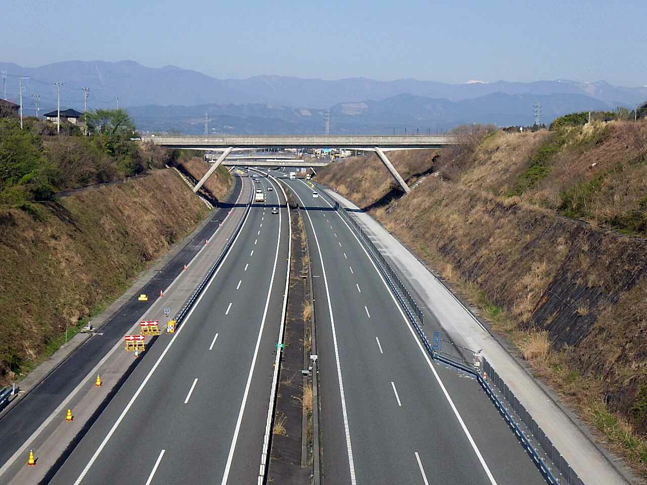 新東名高速の御殿場JCT～浜松いなさJCT間の6車線化が2020年7月16日に一部区間で完成