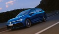 VW新型「ゴルフR」日本初公開…333PSに向上し意外とバーゲンプライス？ 注目の「I.D.BUZZ」は今夏導入