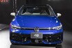 VW新型「ゴルフR」日本初公開…333PSに向上し意外とバーゲンプライス？ 注目の「I.D.BUZZ」は今夏導入