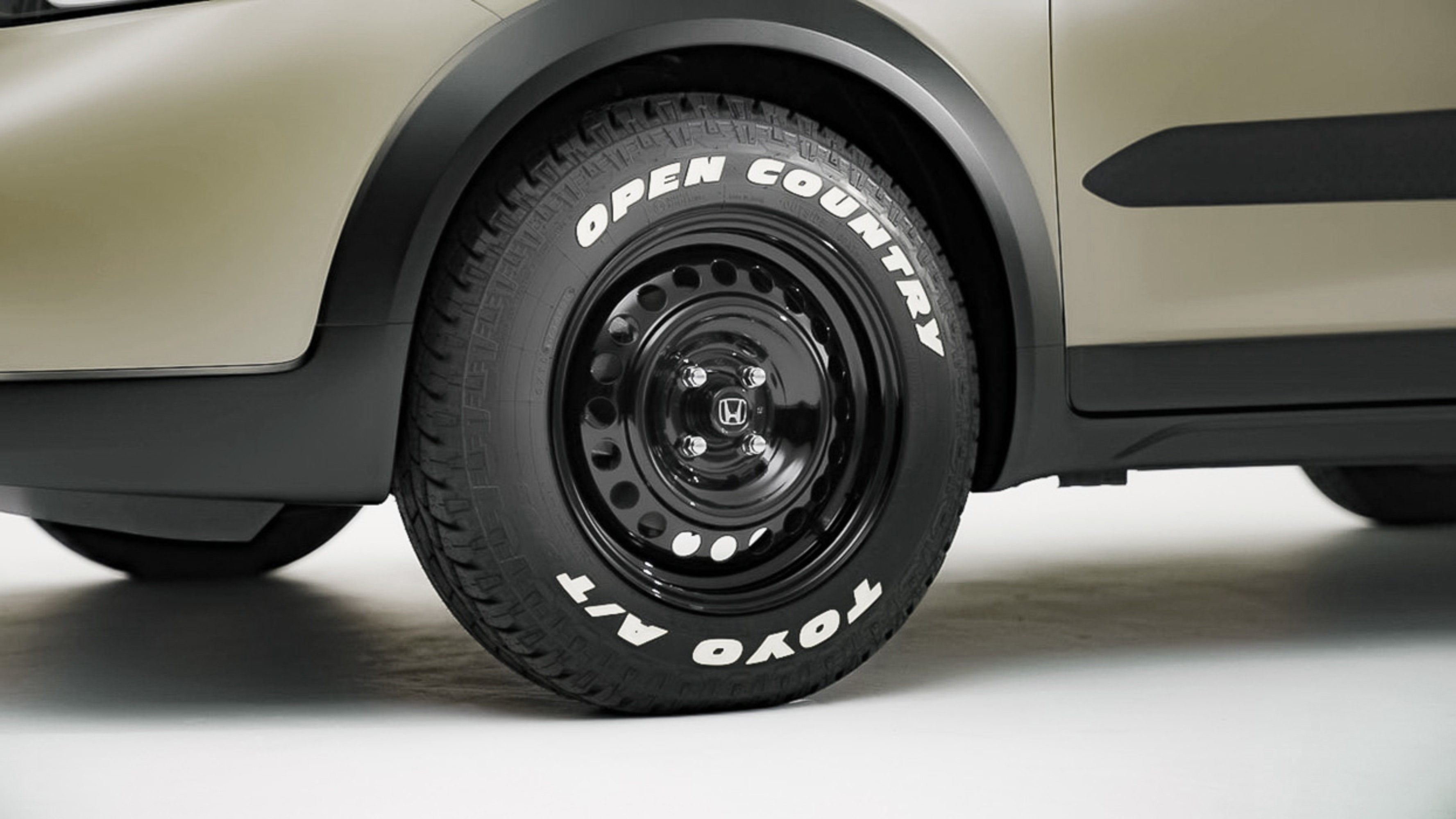 ホンダ フィットをおもいっきりsuvにしました クロスター カスタム登場 Gq Japan 自動車情報サイト 新車 中古車 Carview
