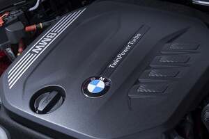 「え…」BMWツインパワー ターボって“ツインターボ”のこと？ チャットGPTとの対話で明らかになった“誤解と真実”とは