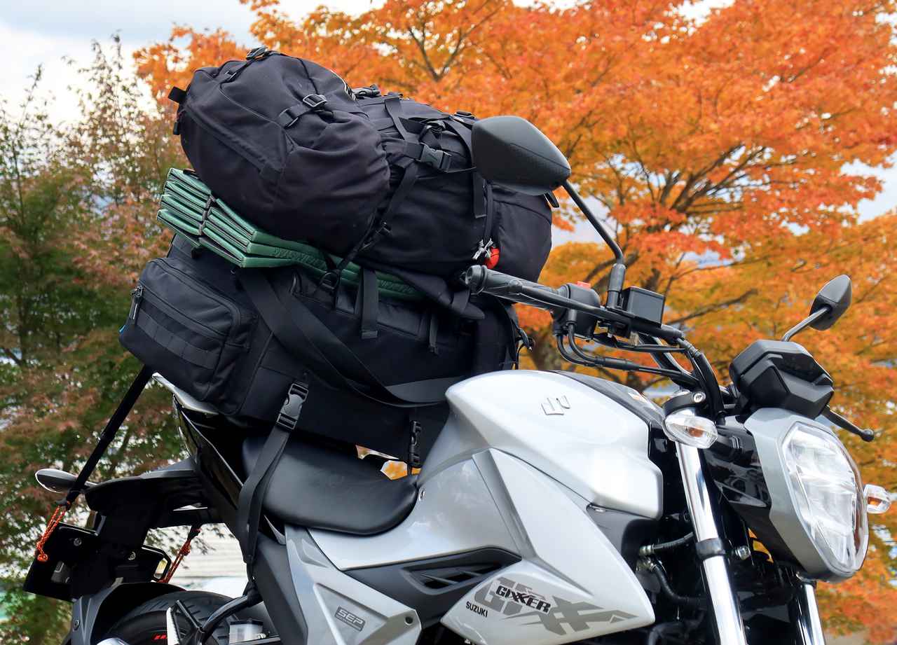 ノーマル状態のスズキ ジクサー150 でバイクキャンプの大荷物は積めるかな キャンプツーリングインプレ 積載編 Webオートバイ 自動車情報サイト 新車 中古車 Carview