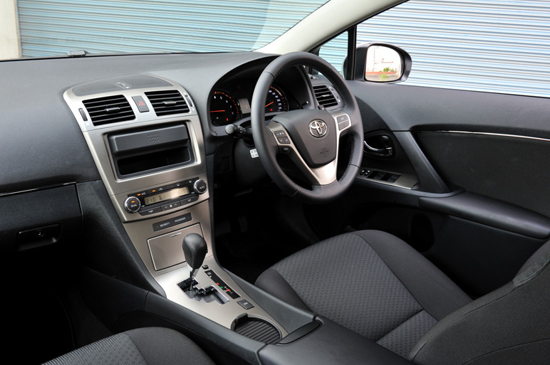 アベンシスワゴン試乗 玄人好みの走り味 Carview 自動車情報サイト 新車 中古車 Carview