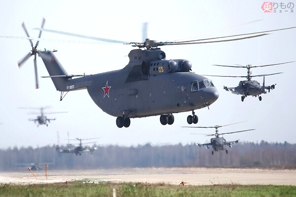 ロシア軍が誇る「世界最大のヘリ」をウクライナが破壊か 攻撃を受けた飛行場の映像も公開